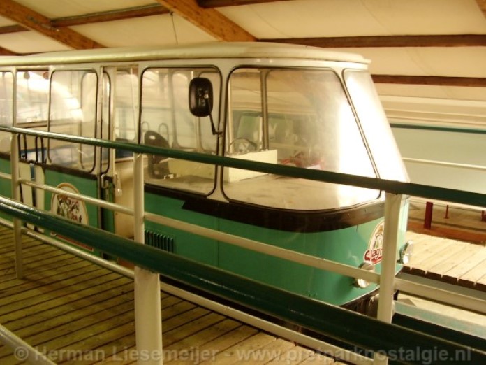 Origineel treinstel monorail Slagharen