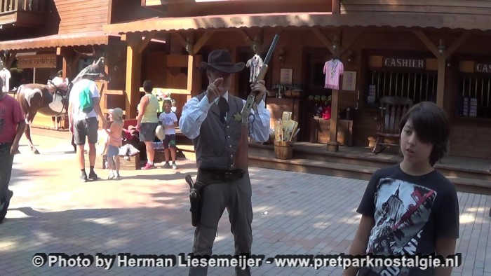 Gardaland - De Sheriff in Rio Bravo houdt mij in de gaten... Gardaland - De Sheriff in Rio Bravo houdt mij in de gaten...