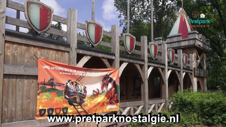Avonturenpark Hellendoorn - Ingang Ridderstrijd met aankondiging
